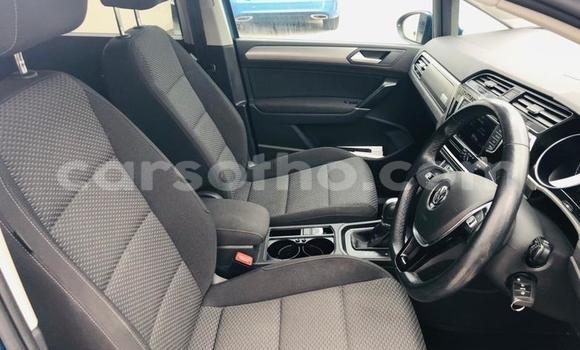اشتري مستعمل Volkswagen Touran Blue سيارة في Mohale's Hoek في Mohale's Hoek اشتري مستعمل Volkswagen Touran Blue سيارة في Mohale's Hoek في Mohale's Hoek