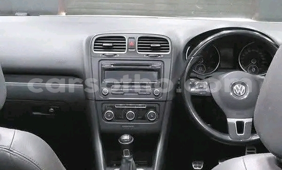 اشتري مستعمل Volkswagen Golf White سيارة في Maseru في Maseru اشتري مستعمل Volkswagen Golf White سيارة في Maseru في Maseru