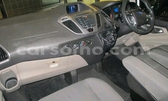 اشتري مستعمل Ford Tourneo Custom White سيارة في Maseru في Maseru اشتري مستعمل Ford Tourneo Custom White سيارة في Maseru في Maseru