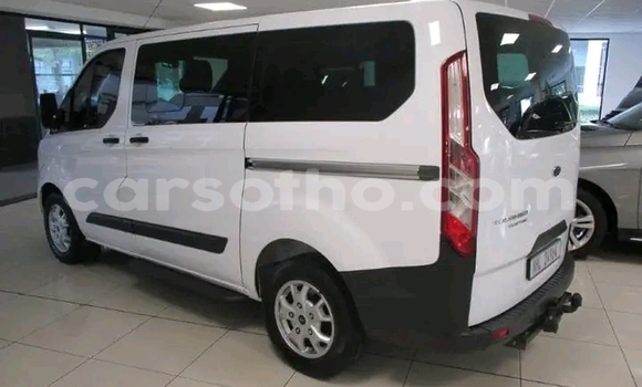 اشتري مستعمل Ford Tourneo Custom White سيارة في Maseru في Maseru اشتري مستعمل Ford Tourneo Custom White سيارة في Maseru في Maseru