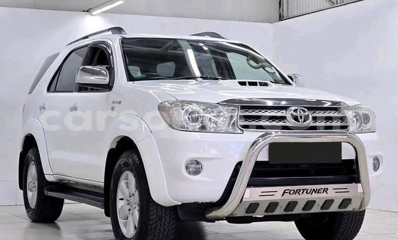 اشتري مستعمل Toyota Fortuner White سيارة في Maseru في Maseru اشتري مستعمل Toyota Fortuner White سيارة في Maseru في Maseru