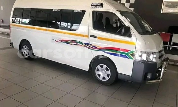 اشتري مستعمل Toyota Hiace White سيارة في Maseru في Maseru اشتري مستعمل Toyota Hiace White سيارة في Maseru في Maseru