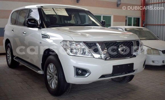 Sayi Imported Nissan Patrol White Mota in Import - Dubai a Maseru Sayi Imported Nissan Patrol White Mota in Import - Dubai a Maseru