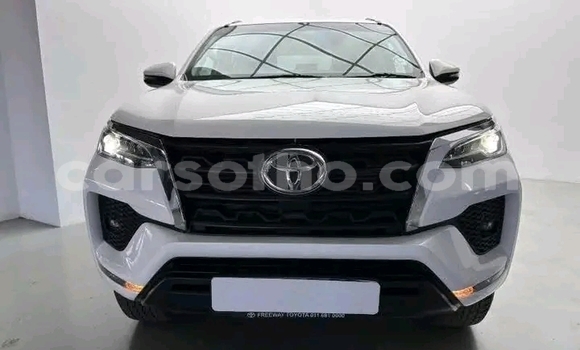 Acheter Occasion Voiture Toyota Fortuner Blanc à Maseru, Maseru