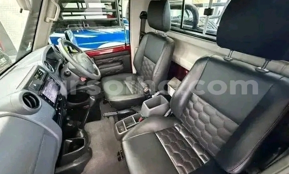 اشتري مستعمل Toyota Land Cruiser Red سيارة في Maseru في Maseru اشتري مستعمل Toyota Land Cruiser Red سيارة في Maseru في Maseru
