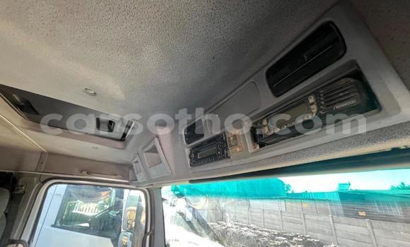 اشتري مستعمل Mercedes‒Benz Truck White شاحنة في Maseru في Maseru اشتري مستعمل Mercedes‒Benz Truck White شاحنة في Maseru في Maseru