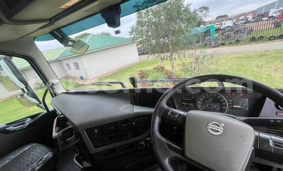 اشتري مستعمل Volvo F4 White شاحنة في Maseru في Maseru اشتري مستعمل Volvo F4 White شاحنة في Maseru في Maseru