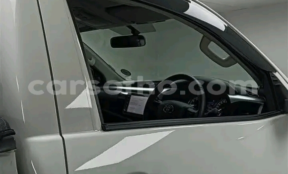 اشتري مستعمل Toyota Hilux White سيارة في Maseru في Maseru اشتري مستعمل Toyota Hilux White سيارة في Maseru في Maseru