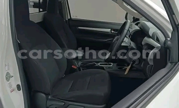 اشتري مستعمل Toyota Hilux White سيارة في Maseru في Maseru اشتري مستعمل Toyota Hilux White سيارة في Maseru في Maseru