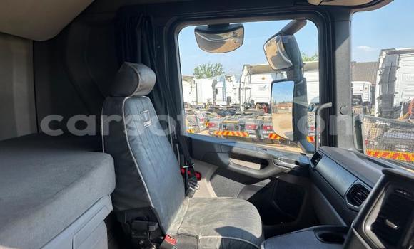 Sayi Na hannu Scania R420 White Babbar mota in Maseru a Maseru Sayi Na hannu Scania R420 White Babbar mota in Maseru a Maseru