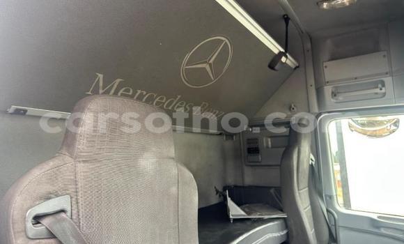 اشتري مستعمل Mercedes‒Benz Truck White شاحنة في Maseru في Maseru اشتري مستعمل Mercedes‒Benz Truck White شاحنة في Maseru في Maseru