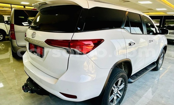 Buy Used Toyota Fortuner White Car in Roma in Maseru Buy Used Toyota Fortuner White Car in Roma in Maseru