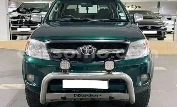 اشتري مستعمل Toyota Hilux Green سيارة في Maseru في Maseru