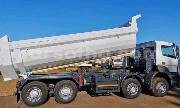 Acheter Occasion Voiture Mercedes-Benz 300–Series Blanc à Maseru, Maseru Acheter Occasion Voiture Mercedes-Benz 300–Series Blanc à Maseru, Maseru