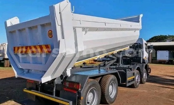 Acheter Occasion Voiture Mercedes-Benz 300–Series Blanc à Maseru, Maseru Acheter Occasion Voiture Mercedes-Benz 300–Series Blanc à Maseru, Maseru