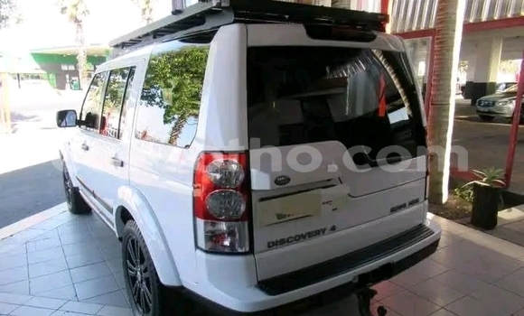 Sayi Na hannu Land Rover Discovery White Mota in Maseru a Maseru Sayi Na hannu Land Rover Discovery White Mota in Maseru a Maseru