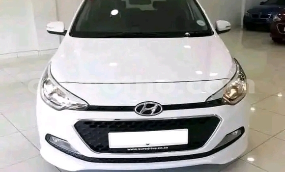 Buy Used Hyundai i20 White Car in Maseru in Maseru