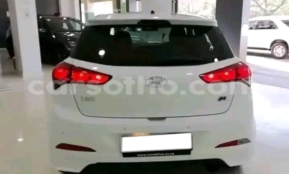 اشتري مستعمل Hyundai i20 White سيارة في Maseru في Maseru اشتري مستعمل Hyundai i20 White سيارة في Maseru في Maseru