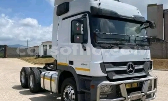 Acheter Occasion Utilitaire Mercedes‒Benz Arocs Blanc à Maseru, Maseru Acheter Occasion Utilitaire Mercedes‒Benz Arocs Blanc à Maseru, Maseru