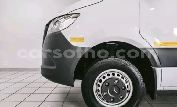 اشتري مستعمل Mercedes-Benz CLS-klasse White سيارة في Maseru في Maseru اشتري مستعمل Mercedes-Benz CLS-klasse White سيارة في Maseru في Maseru