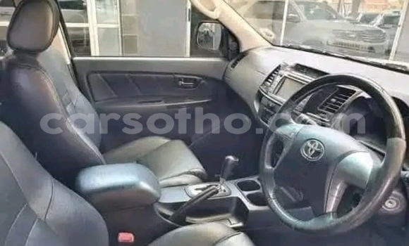 Buy Used Toyota Fortuner White Car in Maseru in Maseru Buy Used Toyota Fortuner White Car in Maseru in Maseru