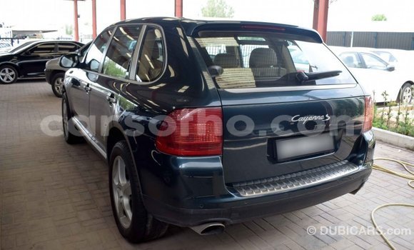 Sayi Imported Porsche Cayenne Green Mota in Import - Dubai a Maseru Sayi Imported Porsche Cayenne Green Mota in Import - Dubai a Maseru