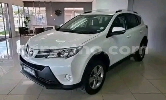 اشتري مستعمل Toyota RAV4 White سيارة في Maseru في Maseru اشتري مستعمل Toyota RAV4 White سيارة في Maseru في Maseru