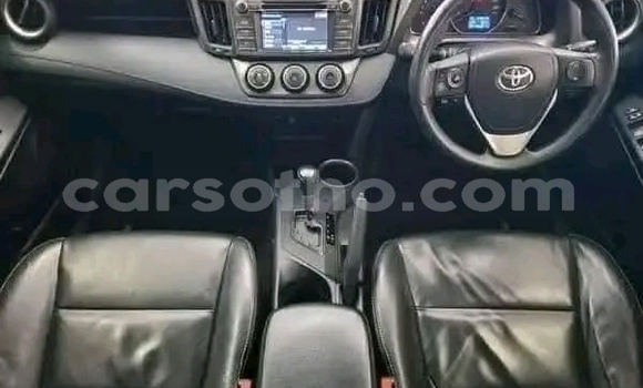 اشتري مستعمل Toyota RAV4 White سيارة في Maseru في Maseru اشتري مستعمل Toyota RAV4 White سيارة في Maseru في Maseru