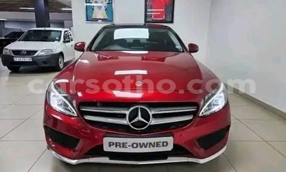 اشتري مستعمل Mercedes-Benz C180 coupe Red سيارة في Maseru في Maseru