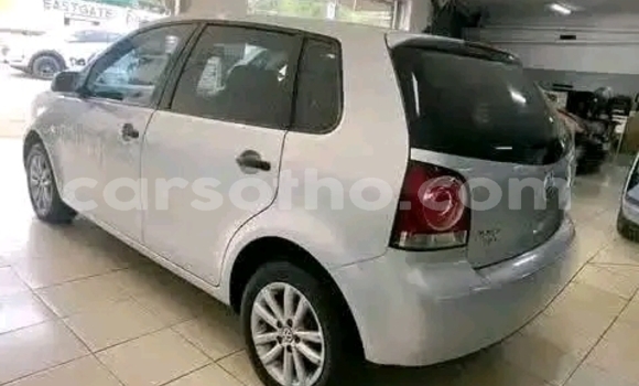 Sayi Na hannu Volkswagen Polo Silver Mota in Maseru a Maseru Sayi Na hannu Volkswagen Polo Silver Mota in Maseru a Maseru