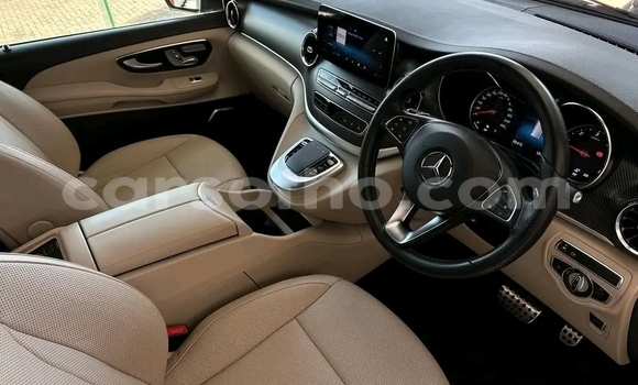 اشتري مستعمل Mercedes-Benz V-klasse Black سيارة في Maseru في Maseru اشتري مستعمل Mercedes-Benz V-klasse Black سيارة في Maseru في Maseru