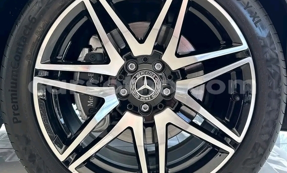 اشتري مستعمل Mercedes-Benz V-klasse Black سيارة في Maseru في Maseru اشتري مستعمل Mercedes-Benz V-klasse Black سيارة في Maseru في Maseru