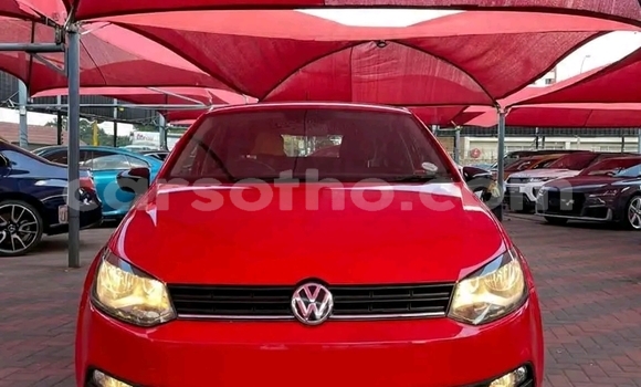 اشتري مستعمل Volkswagen Polo Red سيارة في Maseru في Maseru