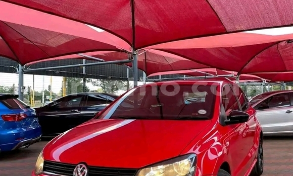 Acheter Occasion Voiture Volkswagen Polo Rouge à Maseru, Maseru Acheter Occasion Voiture Volkswagen Polo Rouge à Maseru, Maseru