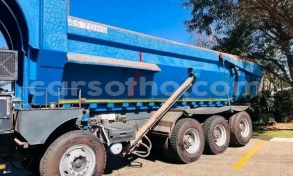 Sayi Na hannu Volvo F4 White Babbar mota in Maseru a Maseru Sayi Na hannu Volvo F4 White Babbar mota in Maseru a Maseru