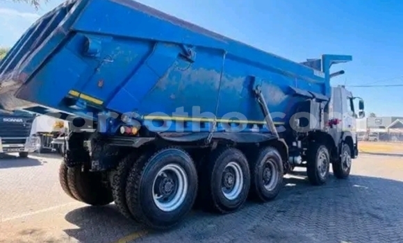 Sayi Na hannu Volvo F4 White Babbar mota in Maseru a Maseru Sayi Na hannu Volvo F4 White Babbar mota in Maseru a Maseru