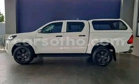 اشتري مستعمل Toyota Hilux White سيارة في Maseru في Maseru اشتري مستعمل Toyota Hilux White سيارة في Maseru في Maseru