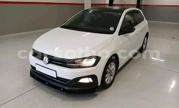 اشتري مستعمل Volkswagen Polo White سيارة في Maseru في Maseru