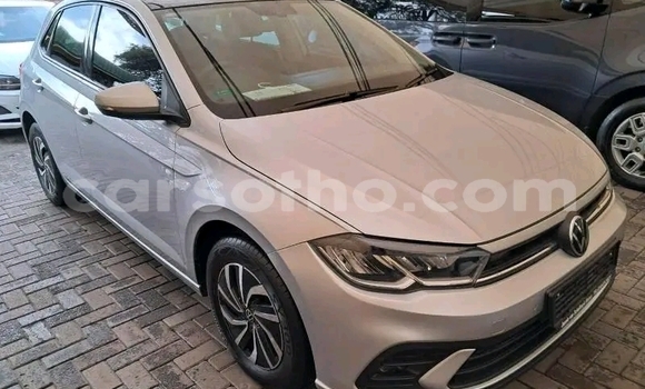 Sayi Na hannu Volkswagen Polo Silver Mota in Maseru a Maseru Sayi Na hannu Volkswagen Polo Silver Mota in Maseru a Maseru