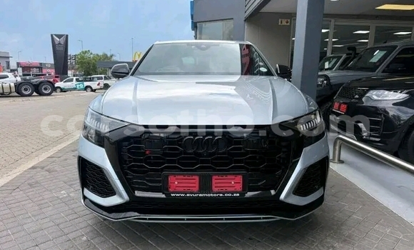 Acheter Occasion Voiture Audi RS Q3 Gris à Maseru, Maseru Acheter Occasion Voiture Audi RS Q3 Gris à Maseru, Maseru