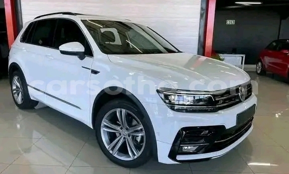 اشتري مستعمل Volkswagen Tiguan White سيارة في Maseru في Maseru اشتري مستعمل Volkswagen Tiguan White سيارة في Maseru في Maseru