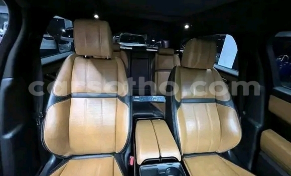 Sayi Na hannu Land Rover Range Rover Vogue White Mota in Maseru a Maseru Sayi Na hannu Land Rover Range Rover Vogue White Mota in Maseru a Maseru
