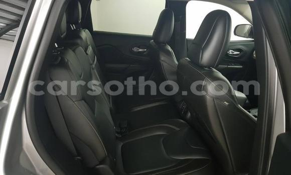 Acheter Occasion Voiture Jeep Cherokee Gris à Maputsoe, Leribe Acheter Occasion Voiture Jeep Cherokee Gris à Maputsoe, Leribe