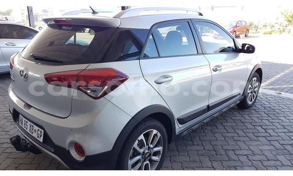Sayi Na hannu Hyundai i20 Silver Mota in Maseru a Maseru Sayi Na hannu Hyundai i20 Silver Mota in Maseru a Maseru