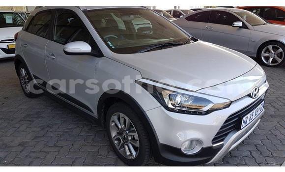 Sayi Na hannu Hyundai i20 Silver Mota in Maseru a Maseru Sayi Na hannu Hyundai i20 Silver Mota in Maseru a Maseru