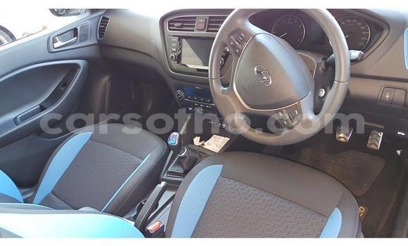 Sayi Na hannu Hyundai i20 Silver Mota in Maseru a Maseru Sayi Na hannu Hyundai i20 Silver Mota in Maseru a Maseru