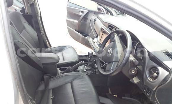 Acheter Occasion Voiture Toyota Corolla Blanc à Maseru, Maseru Acheter Occasion Voiture Toyota Corolla Blanc à Maseru, Maseru