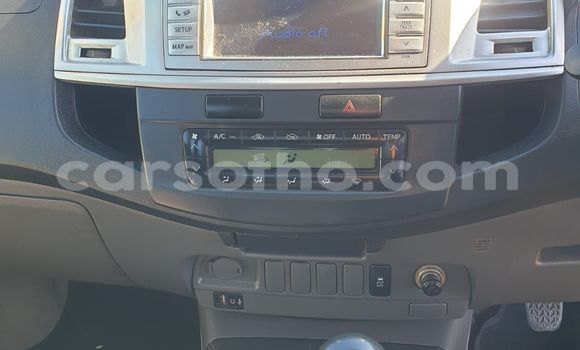 Acheter Occasion Voiture Toyota Hilux Rouge à Mafeteng, Mafeteng Acheter Occasion Voiture Toyota Hilux Rouge à Mafeteng, Mafeteng