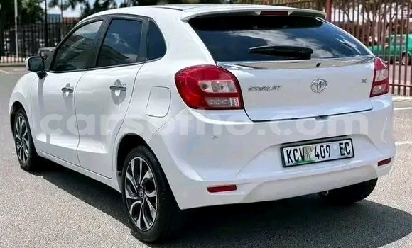 اشتري مستعمل Toyota Starlet White سيارة في Maseru في Maseru اشتري مستعمل Toyota Starlet White سيارة في Maseru في Maseru