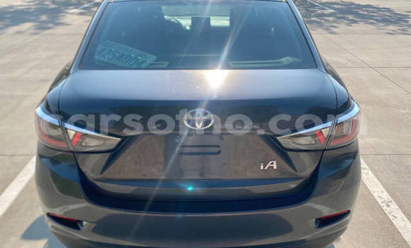 اشتري مستعمل Toyota Yaris Black سيارة في Maseru في Maseru اشتري مستعمل Toyota Yaris Black سيارة في Maseru في Maseru